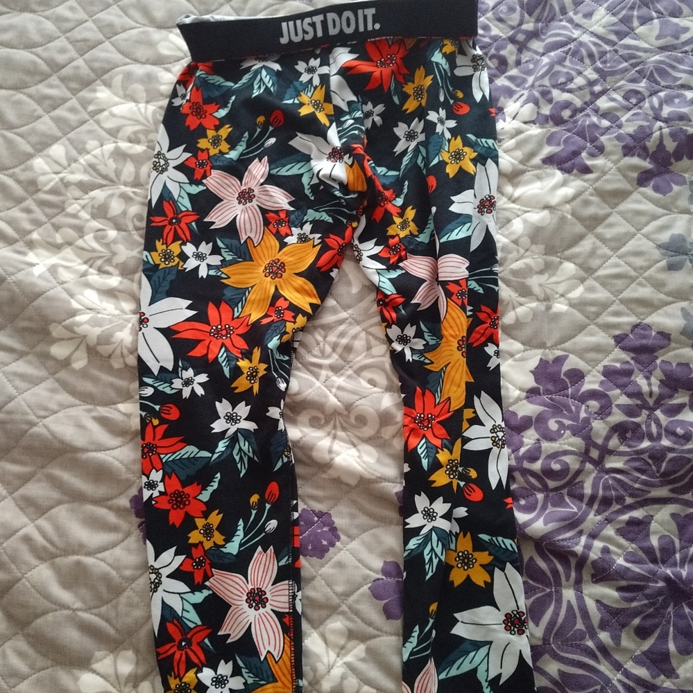 Nike training leggings